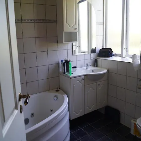 Apartment 89 With Hot Tub Middelfart
